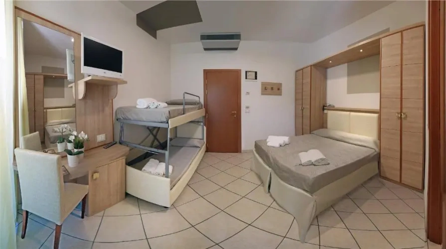 Standard Quadruple room