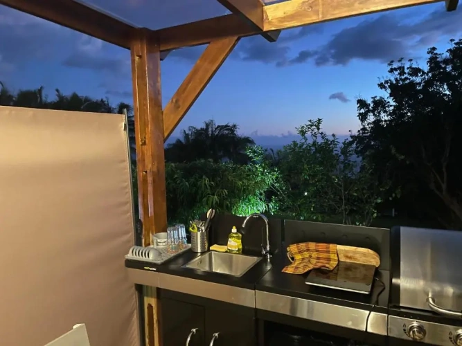 Bungalow with sea view