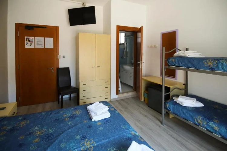 Standard Quadruple room