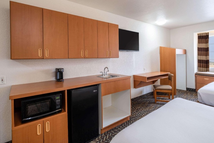Quadruple Suite