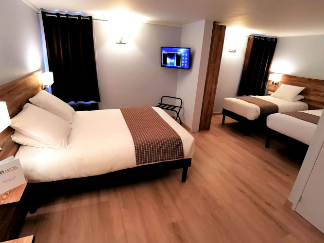 Brit Hotel Confort Pau Lons