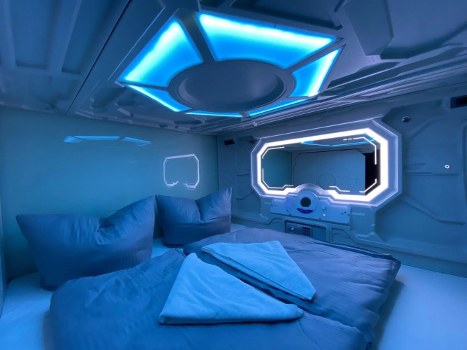 Space Night - Hostel