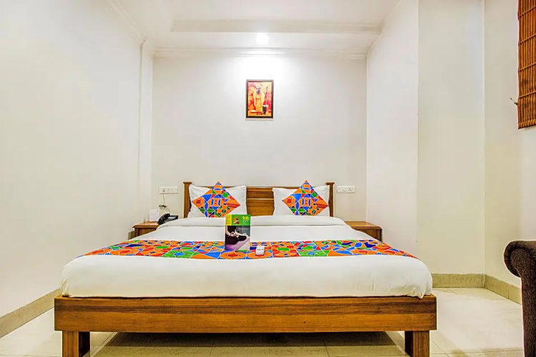FabHotel Model Town Heights