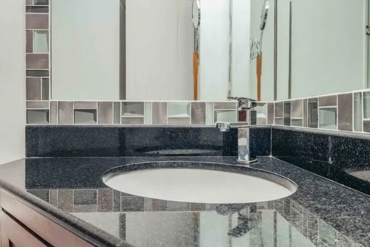 Ocean View 2Br Condo-balcony-beach-pool VDS 111