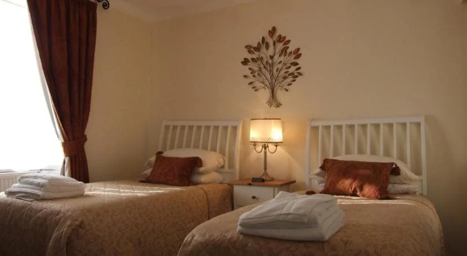 The Upper Largo Hotel & Restaurant