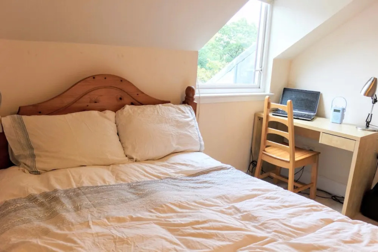 2 Bedroom Penthouse in Edinburgh