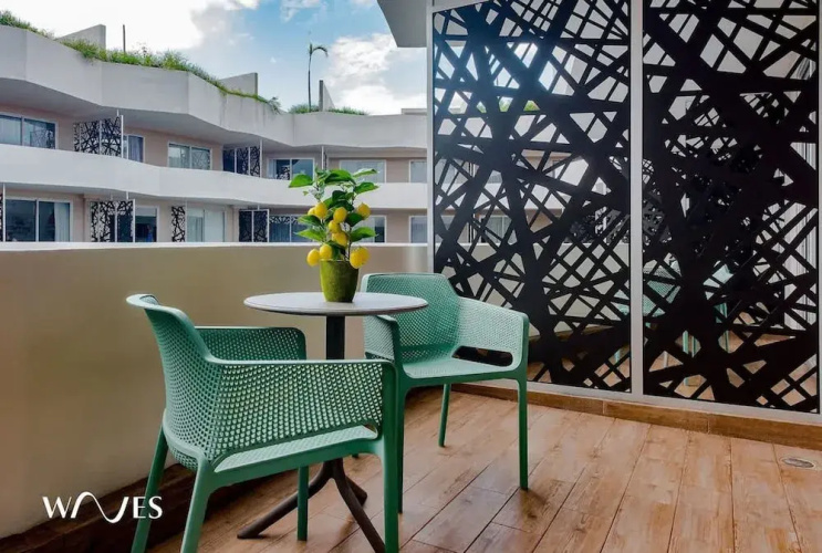 Pool View 1 Br Steps Away From the Beach