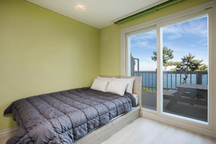 Sea And Lighthouse Pension