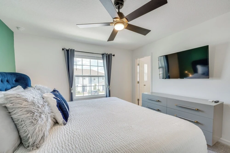 3 Bedrooms Apartment