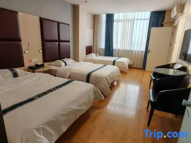 Business Triple Suite