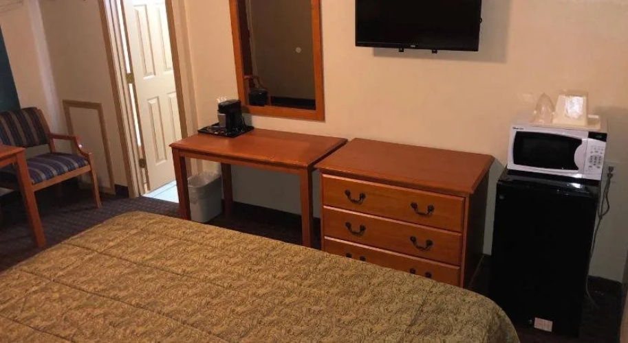 Deluxe Inn