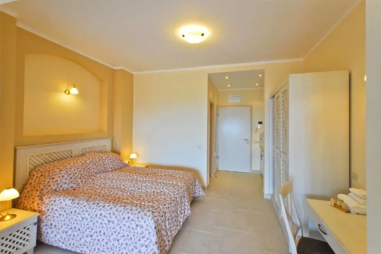 Studio with balcony and with sea view
