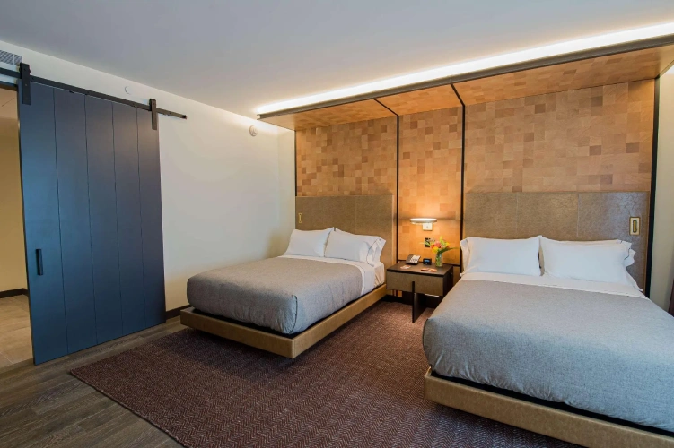 Deluxe Quadruple room
