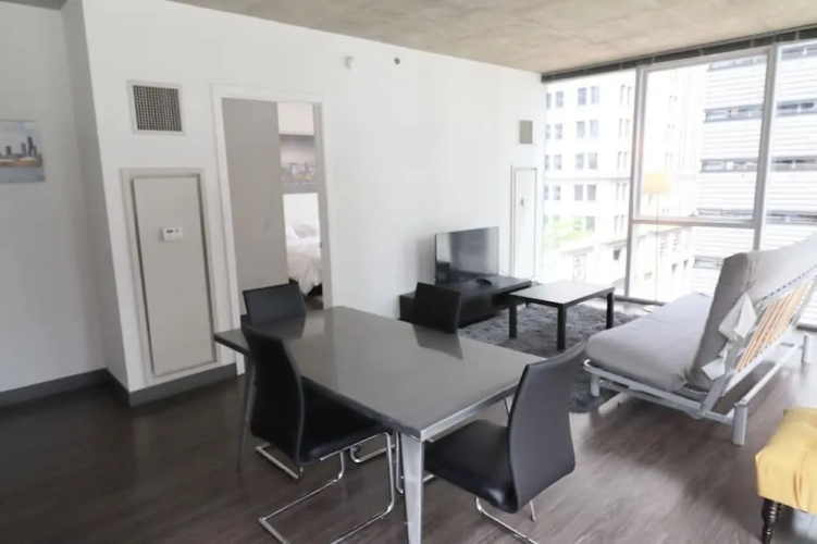 DCH 215 Lake