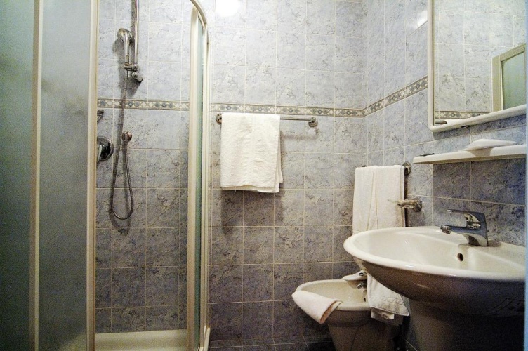 Standard Triple room with balcony