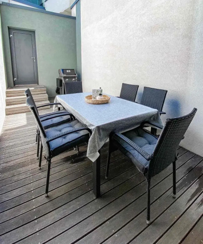 Seaview Apt Koper 1