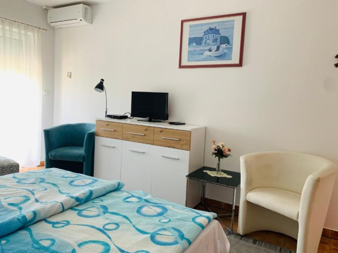 Standard Triple room with balcony