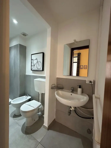 Station Apartment West