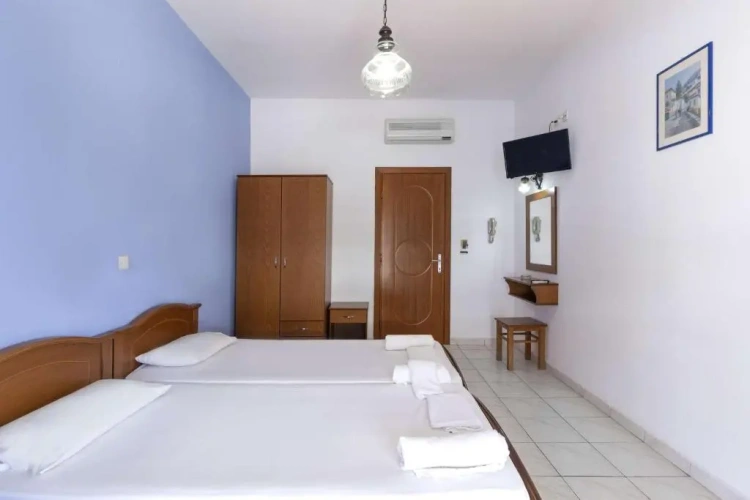 Standard Twin room with sea view