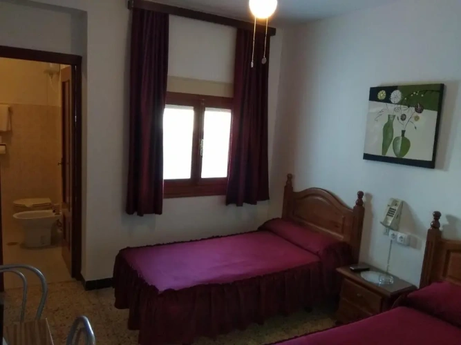 Standard Triple room