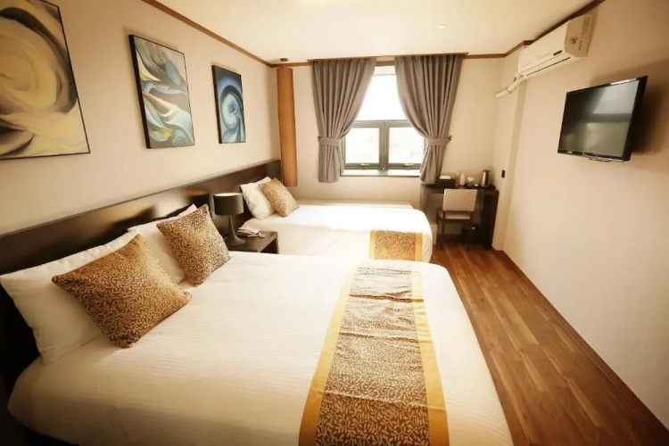 Sunland Hotel