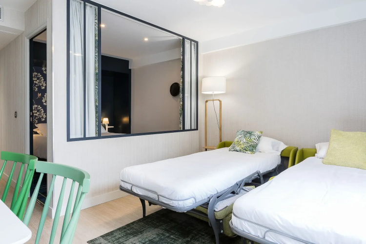 CADET Residence by Collection VESPER