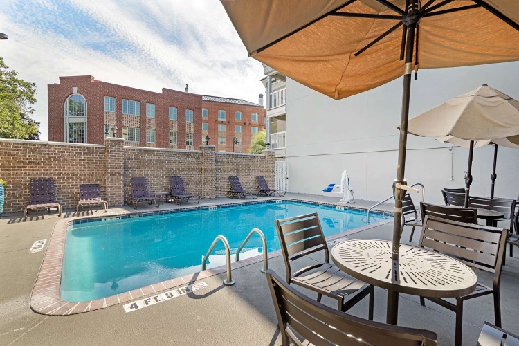 Best Western Savannah Historic District photo 17