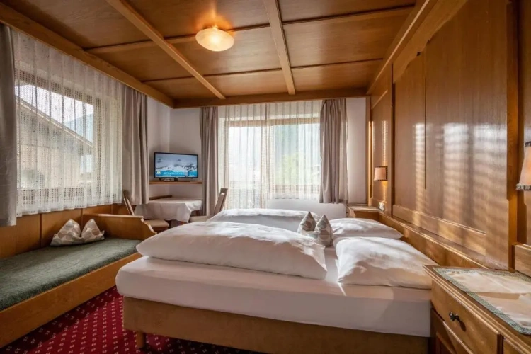 Standard Double room with balcony and with view