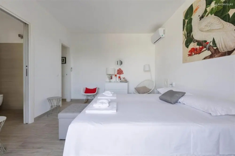 661 Villa con Piscina e Vista Panoramica a Ostuni