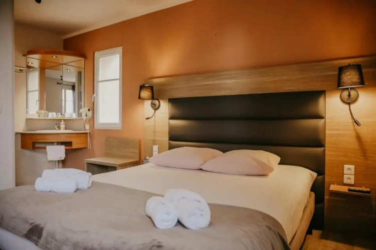 Standard Double room with view