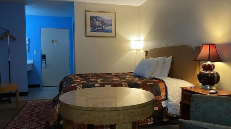 Lake Country Inn
