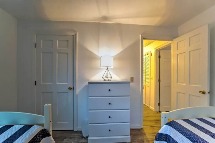Cape Cod Escape ~ 2 Mi To Beaches & Dining!
