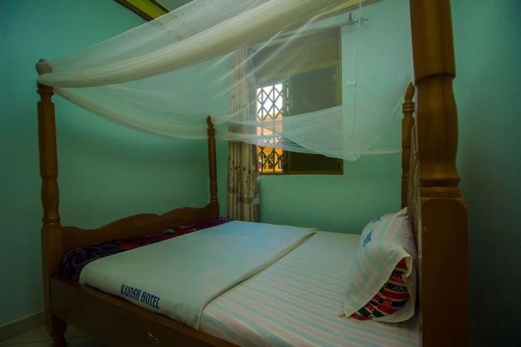 Kajosh Hotel