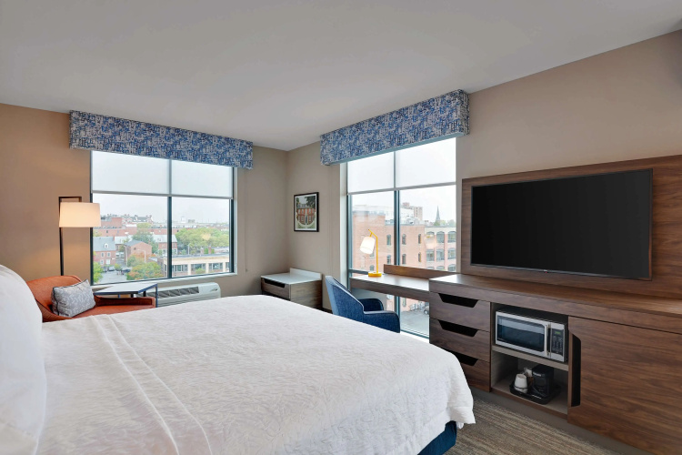Hampton Inn Salem Boston