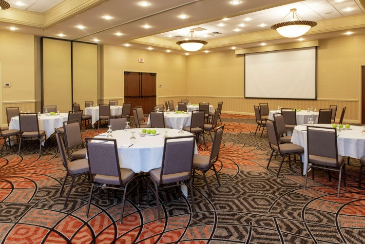 DoubleTree by Hilton Hotel Grand Rapids Airport photo 38