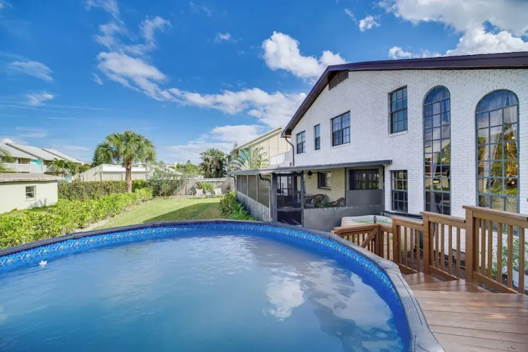 Moon Beach Manor w/ Private Pool & Hot Tub!