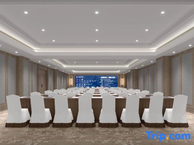 Vienna Hotel（5.0 Minquan High-speed Railway Station Hotel）
