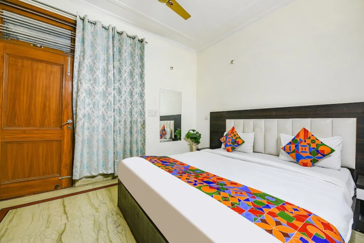 Fabexpress Winsome Inn