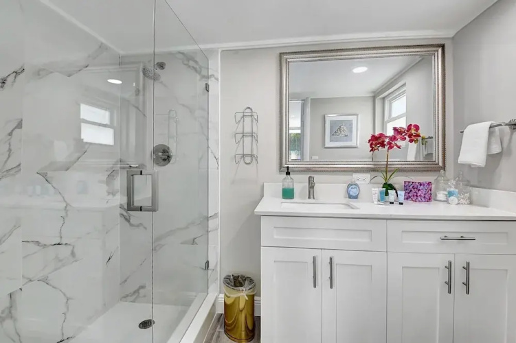 Fully Updated Home Sleeps 8 5 Min to the Beach!