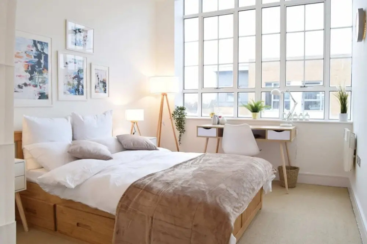 Bright Warehouse Conversion in Buzzing Peckham