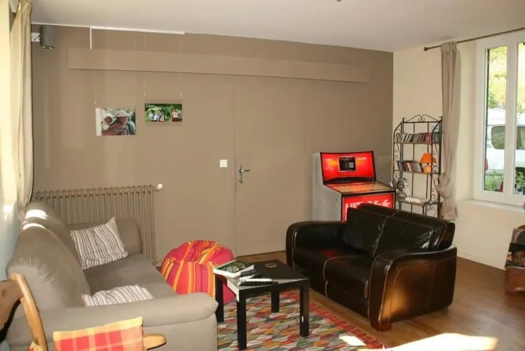 3 Bedrooms Cottage