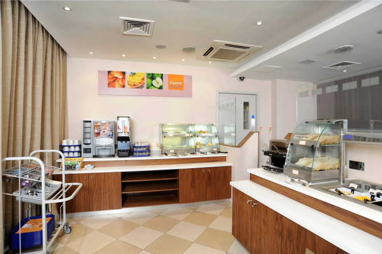 Holiday Inn Express Crewe photo 19
