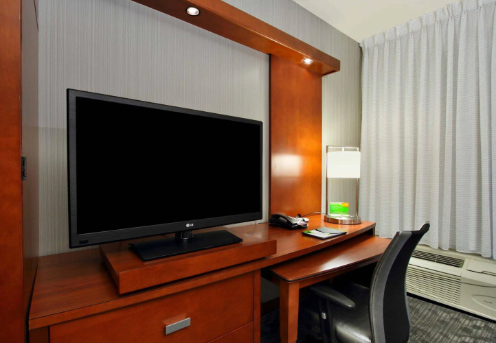 Courtyard by Marriott Victoria