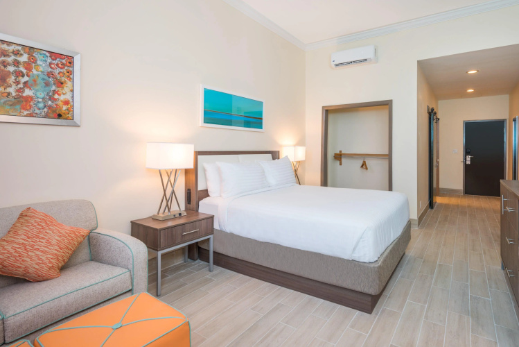 Holiday Inn Express & Suites Nassau photo 7