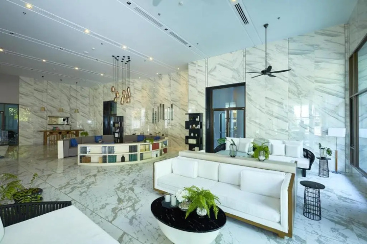 Kuno - 2Br, Beachfront Jomtien