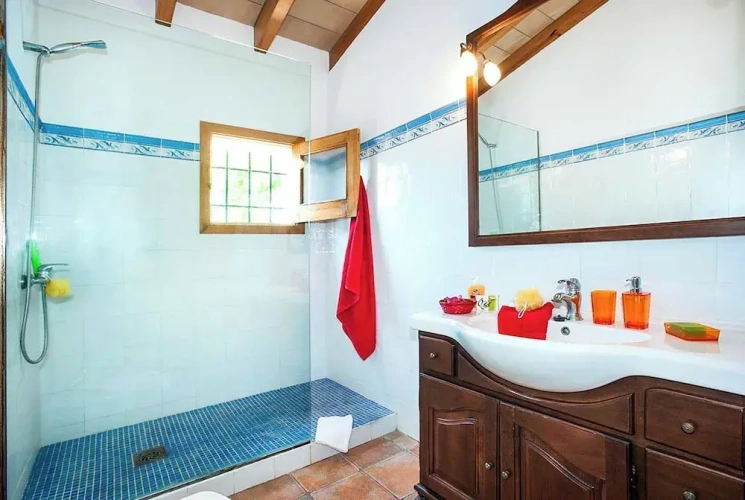 3 Bedrooms Villa