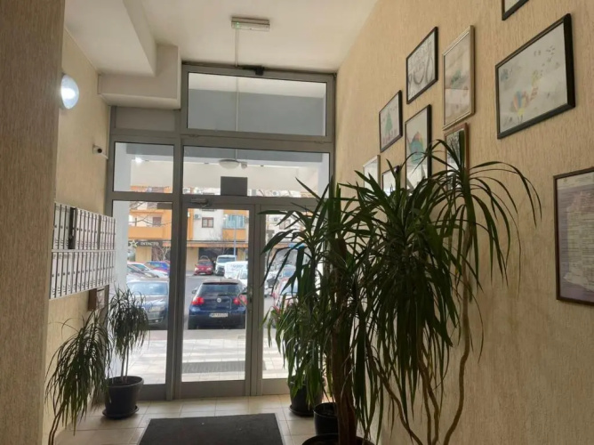 Exclusive studio, great location