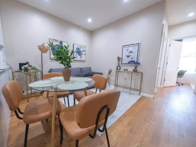 3 Bedroom Apartment Located In Manhattan