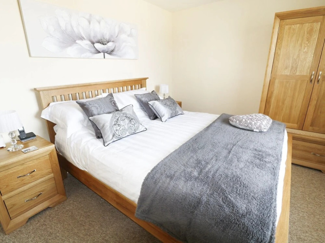 Hillview Cottage
