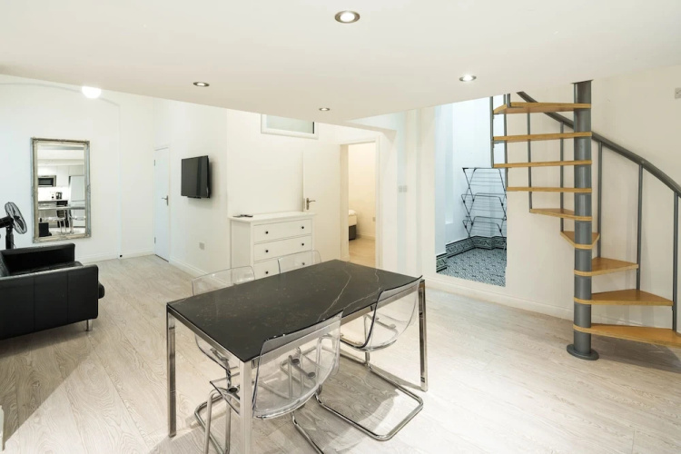 3 Beds, Opposite Museums, Harrods, Hyde Park
